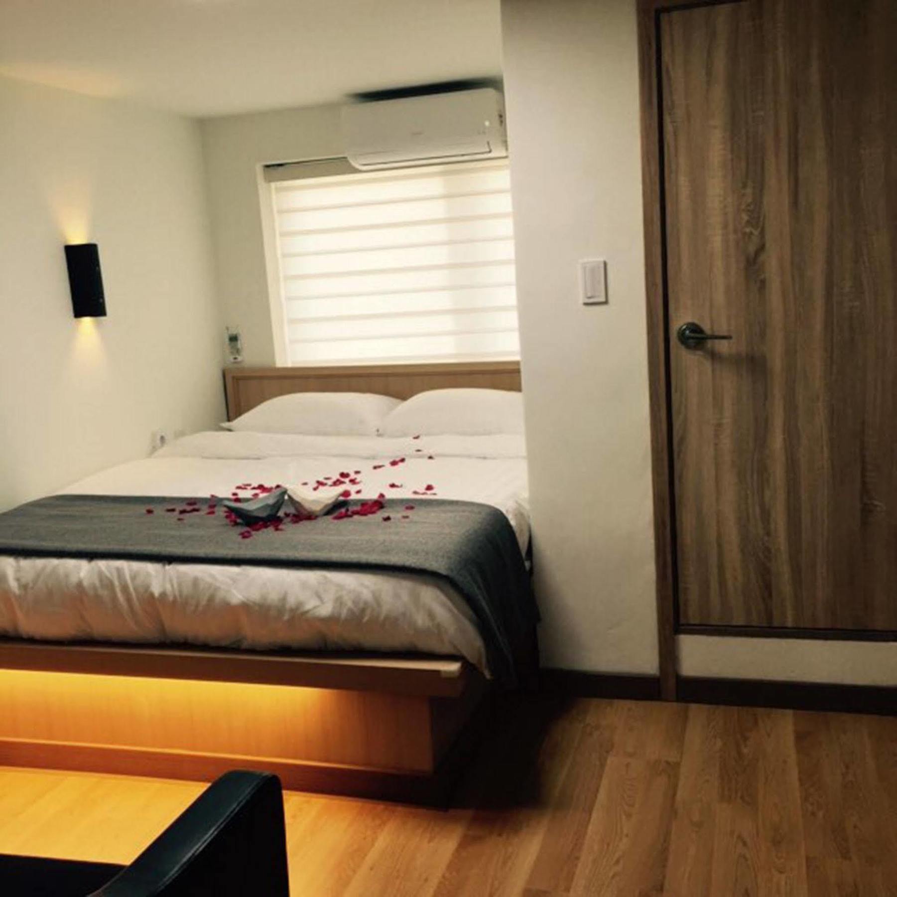 Woo Guest House Seoul Eksteriør billede